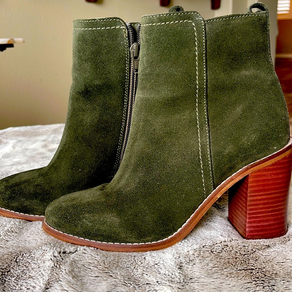 Seychelles Green Bootie Size 7.5